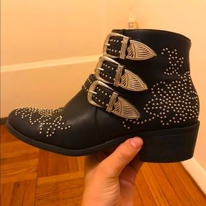 Studded Block Heel BLACK BOOTS 🤠🖤